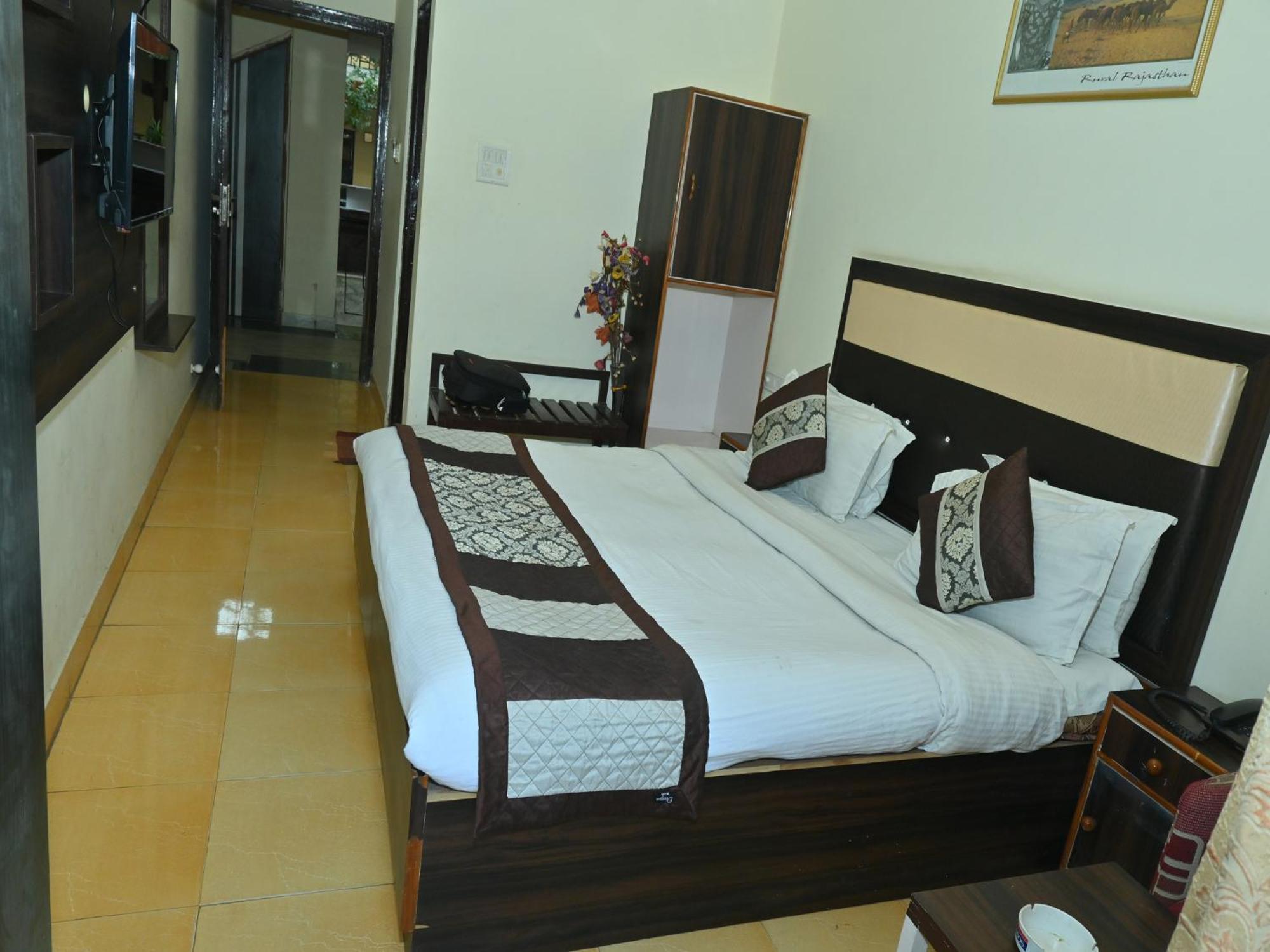 Goyal Plaza Hotel 5 Mint. Waling Distance From Pushkar Lake Esterno foto